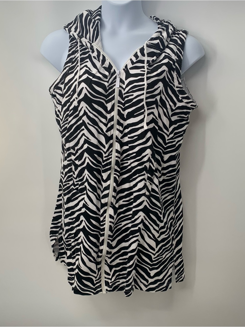 Once Casuals Women's Sleeveless Zebra Print Hooded Zip Front Cover Up Size XL